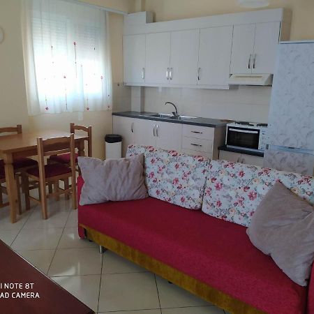 Summer Life Apartments Sarandë Esterno foto