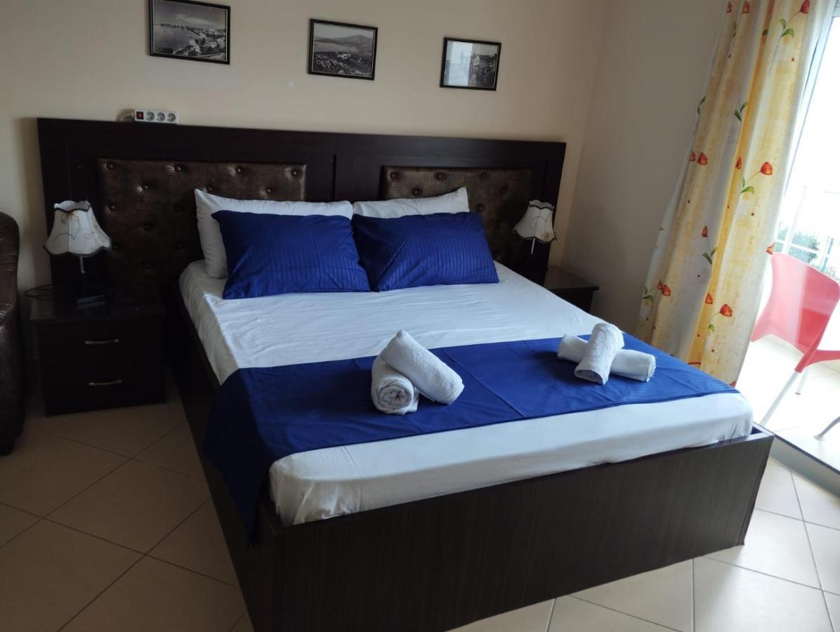 Summer Life Apartments Sarandë Esterno foto