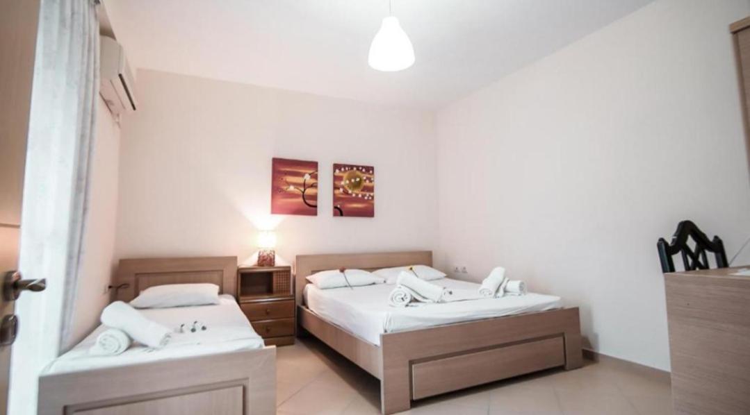 Summer Life Apartments Sarandë Esterno foto