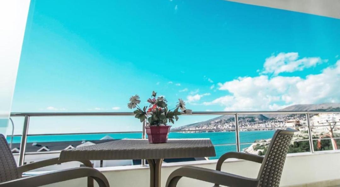 Summer Life Apartments Sarandë Esterno foto