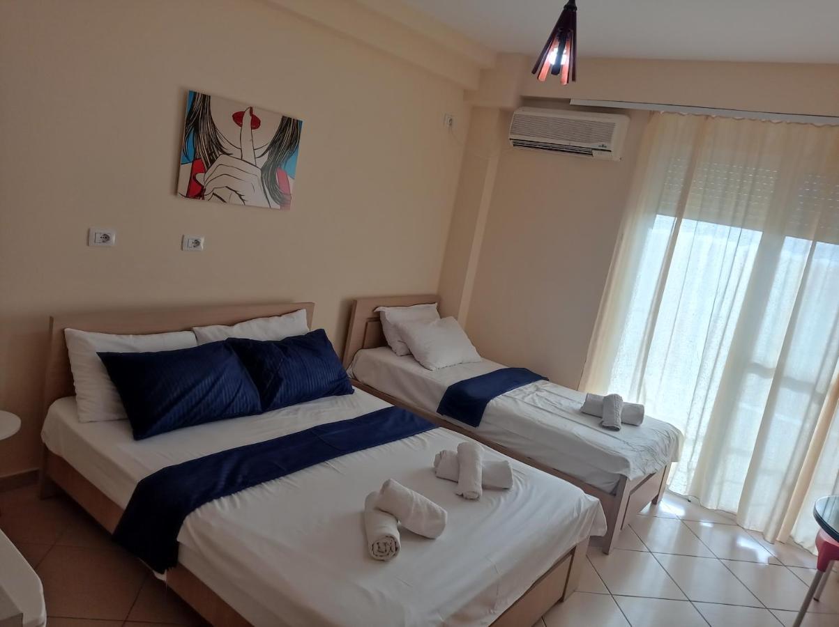 Summer Life Apartments Sarandë Esterno foto