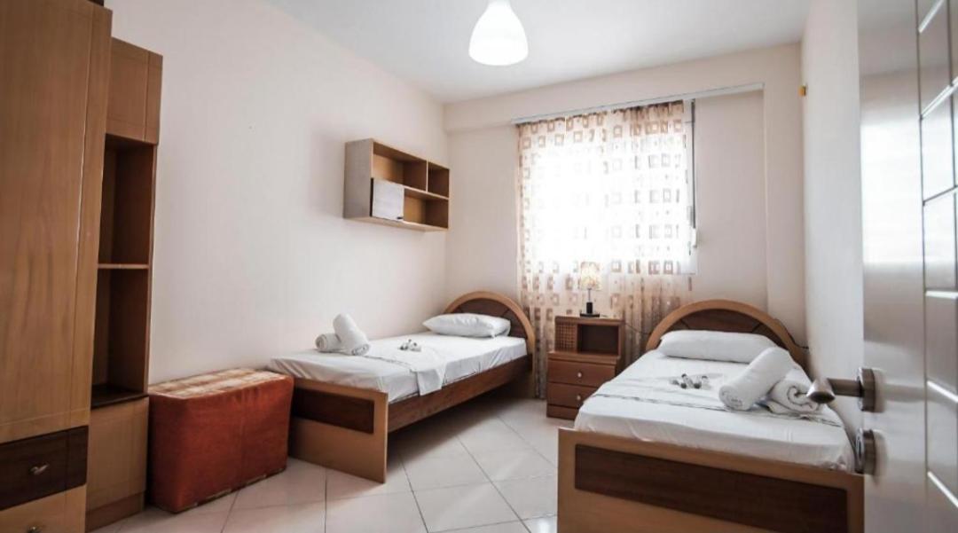 Summer Life Apartments Sarandë Esterno foto