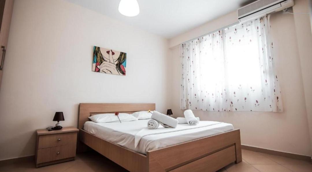 Summer Life Apartments Sarandë Esterno foto