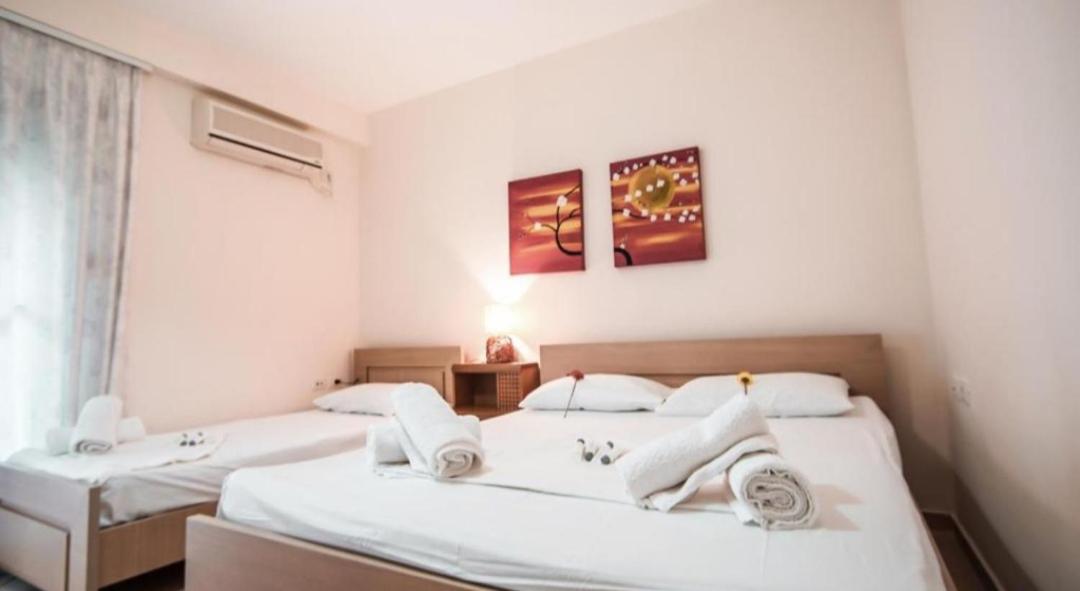 Summer Life Apartments Sarandë Esterno foto