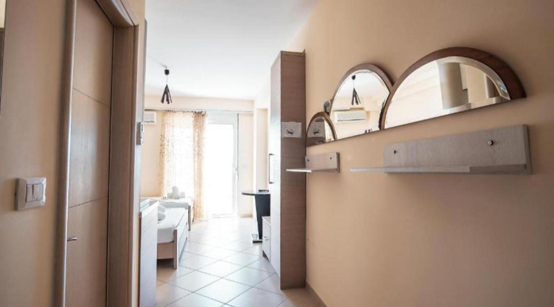 Summer Life Apartments Sarandë Esterno foto