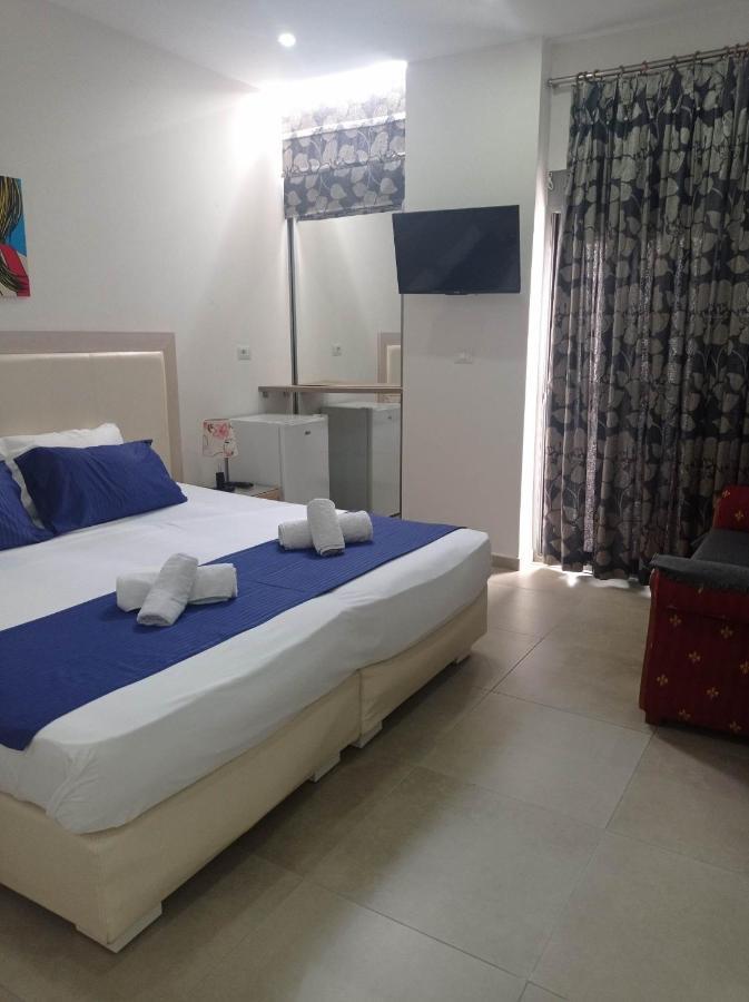 Summer Life Apartments Sarandë Esterno foto