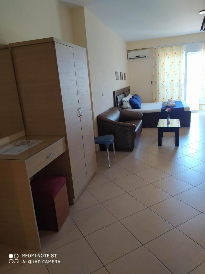 Summer Life Apartments Sarandë Esterno foto