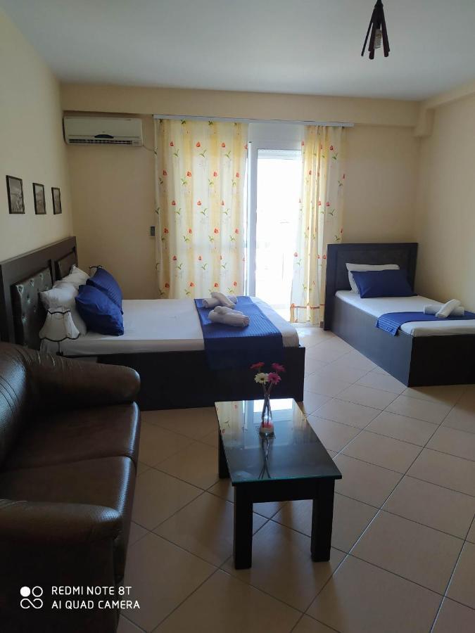 Summer Life Apartments Sarandë Esterno foto