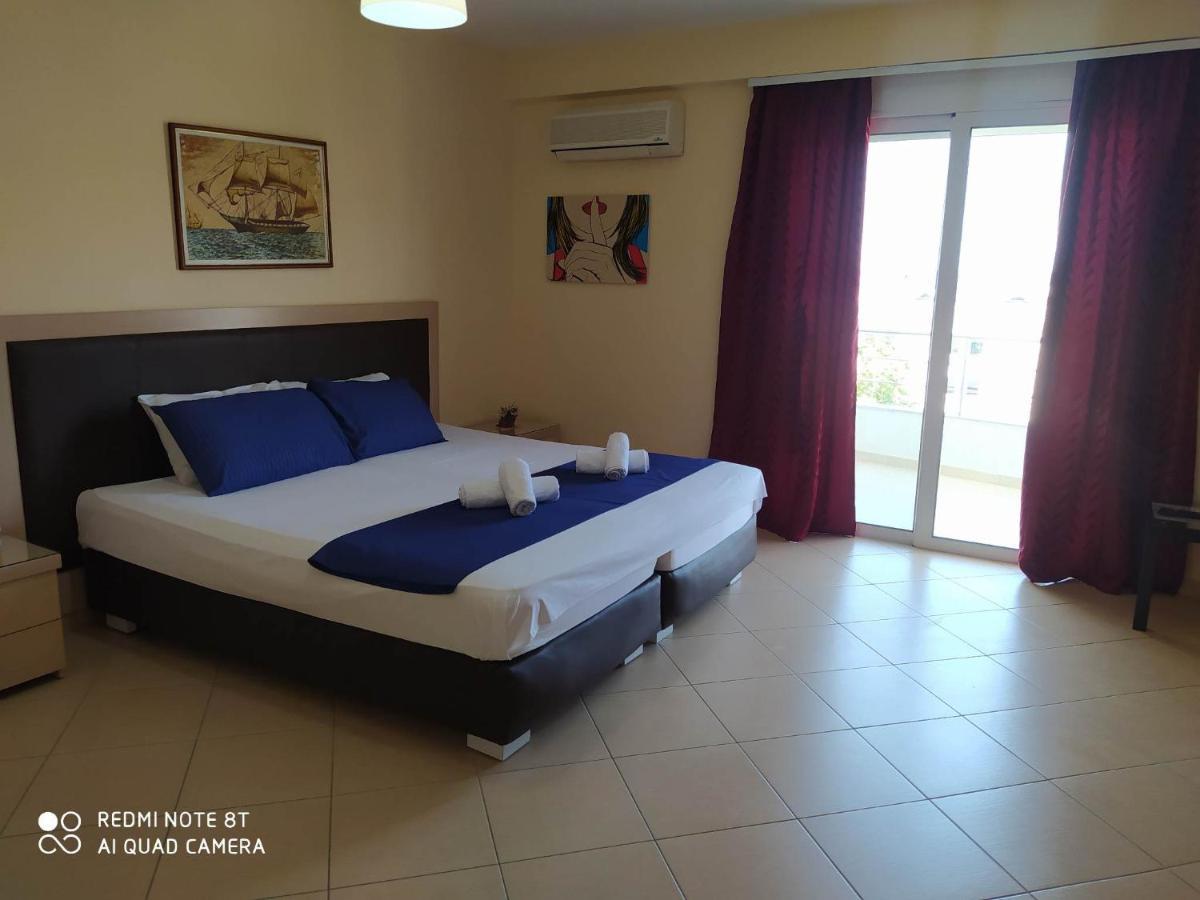 Summer Life Apartments Sarandë Esterno foto