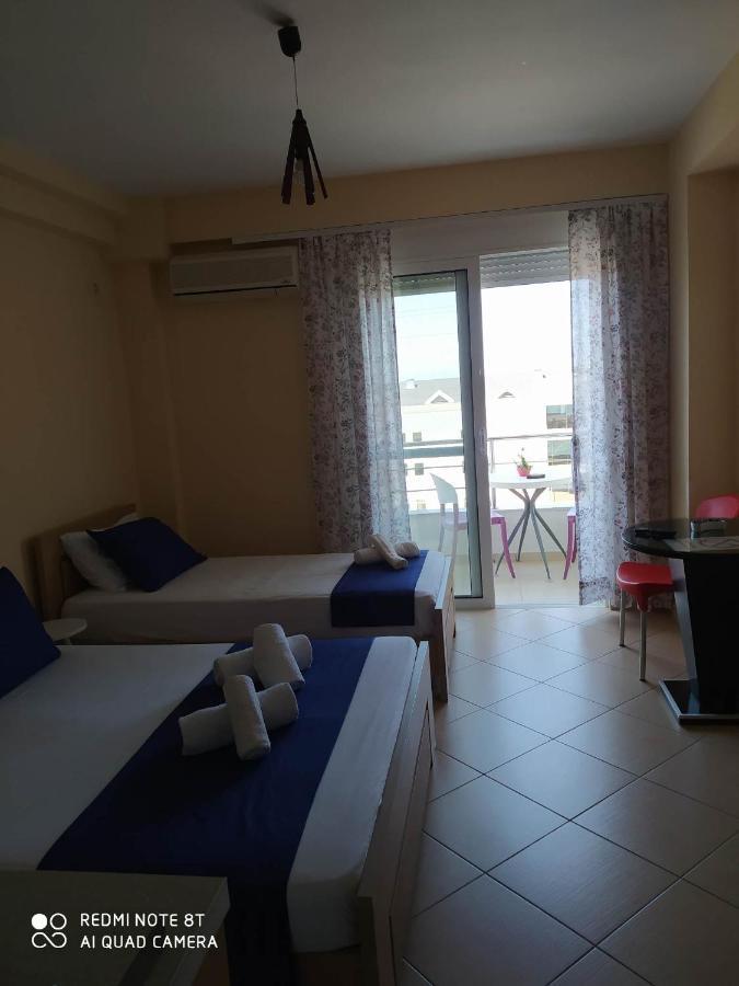 Summer Life Apartments Sarandë Esterno foto