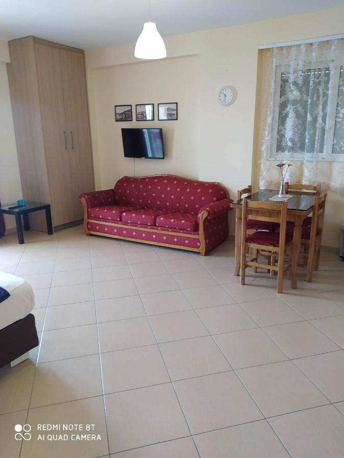 Summer Life Apartments Sarandë Esterno foto